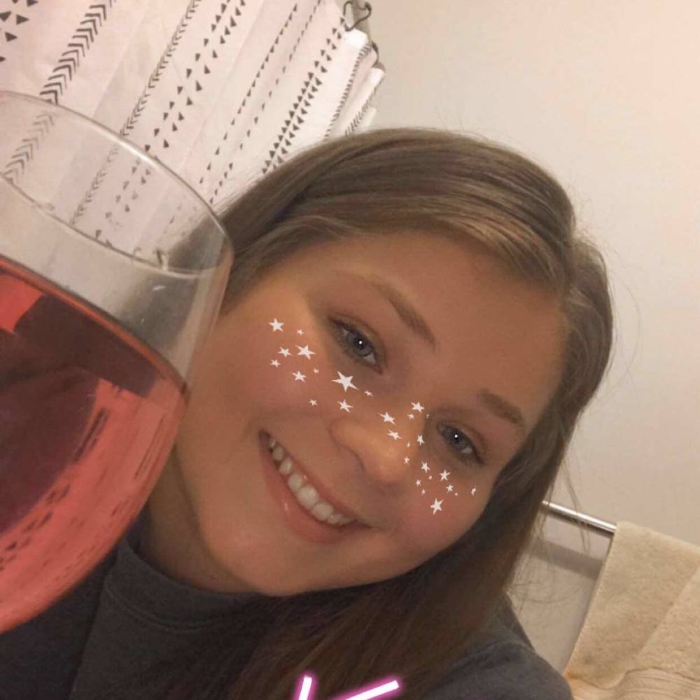 Meet your Posher, Madelynn